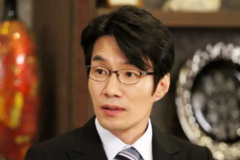 Drama Terakhir Song Young Kyu Tayang di Netflix