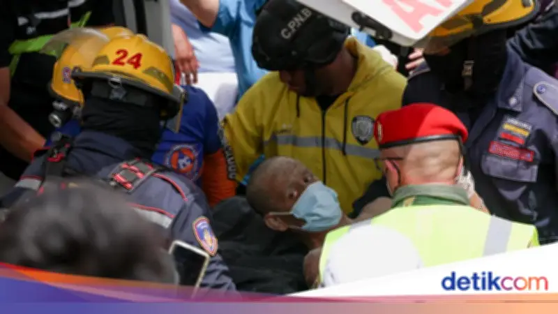 Dramatis! Ayah-Anak Selamat Usai 4 Hari Tertimbun Puing Gempa Venezuela