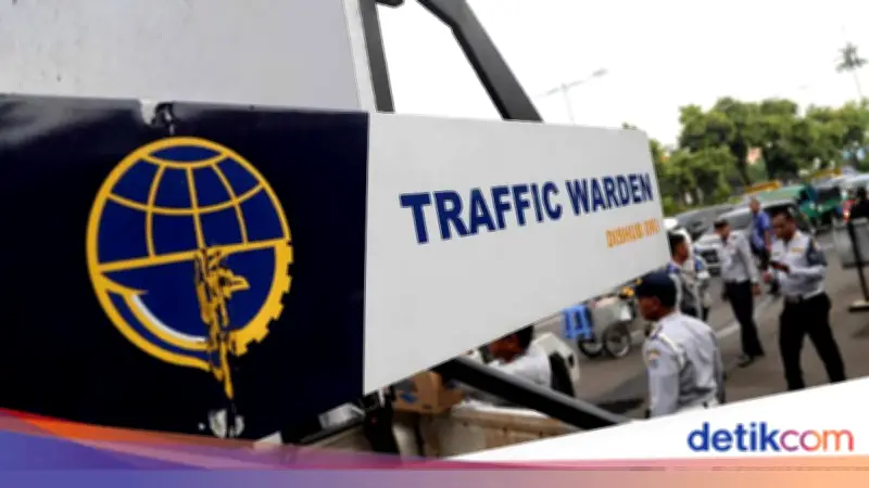 Driver Ojol Memohon Motor Tak Diangkut Dishub, Petugas Tetap Tegas