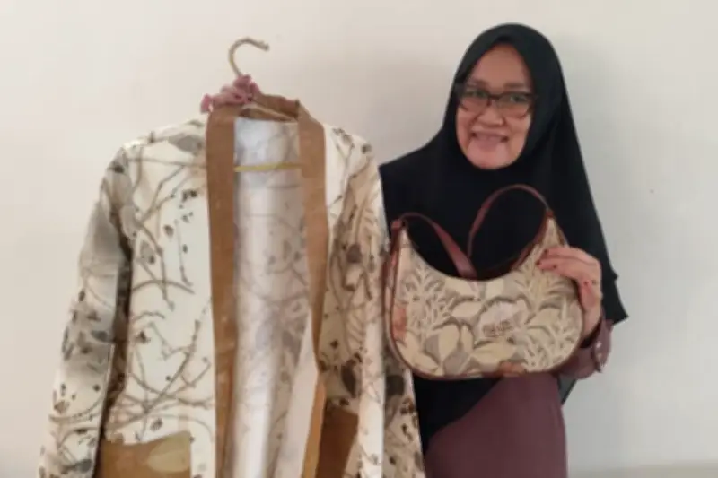 Ecoprint: Sulap Daun Kering Jadi Karya Seni Bernilai Ekonomis