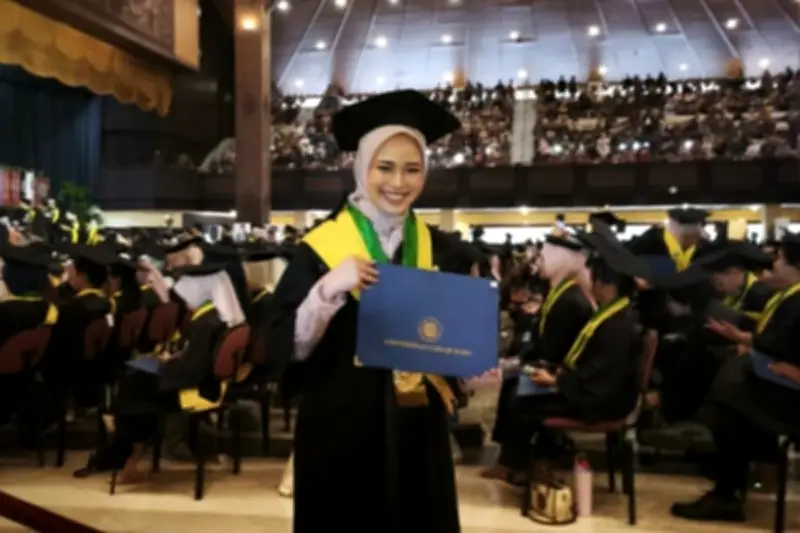 Fulviana, Wisudawan Termuda UGM Usia 20 Tahun Raih Sarjana Kedokteran