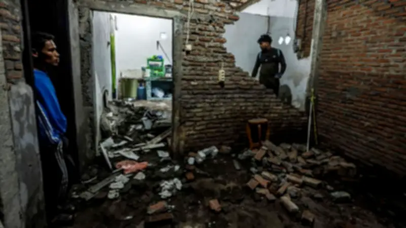 Gempa M 7,7 di Sulut: Rumah Warga Rusak, Tim SAR Dikerahkan