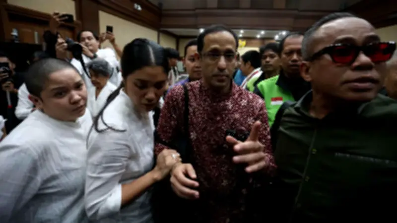 Guru Besar UI Serahkan Amicus Curiae untuk Nadiem Makarim