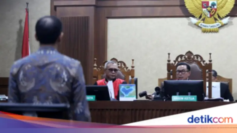 Hakim Sebut Google Pihak Diuntungkan dalam Kasus Chromebook Nadiem