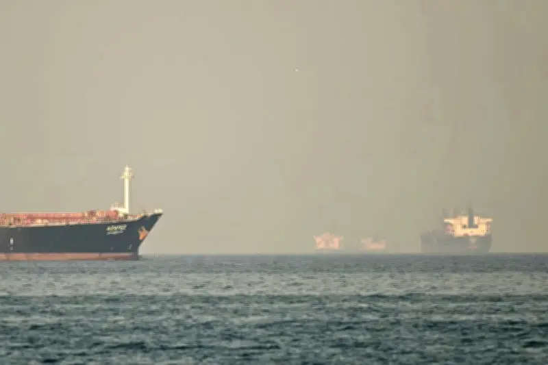 Harga Minyak Dunia Anjlok Usai AS-Iran Sepakat Damai
