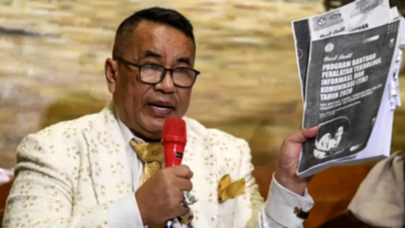 Hotman Paris Akui 'Orang Dekat Solo' Minta Hapus Video Roy Suryo-Tifa