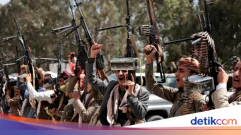 Houthi Tembakkan Rudal ke Israel, Berlakukan Larangan Pelayaran di Laut Merah