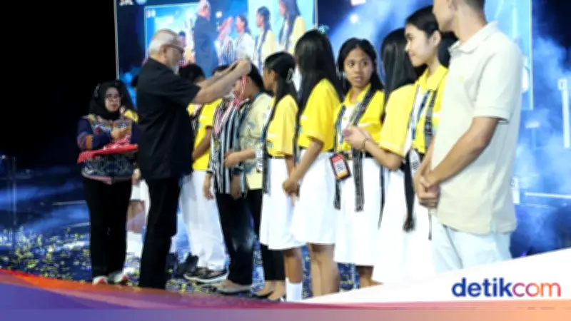 Juara LCC Empat Pilar MPR di NTT Dapat Beasiswa dari Abraham Liyanto