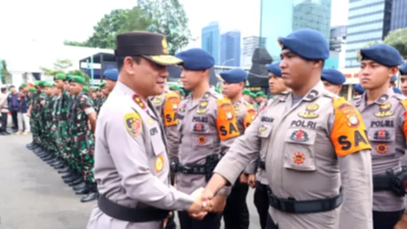 Kapolda Metro Larang Anak Buah Bawa Senjata Saat Jaga Demo, Utamakan Humanis