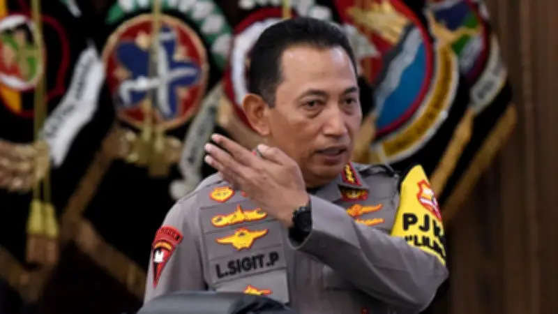Kapolri Buka Suara soal Penahanan Roy Suryo dan Dokter Tifa