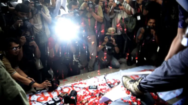 Kasus Kekerasan Jurnalis Surabaya Mandek Setahun Lebih, KAJ Jatim Desak Polisi