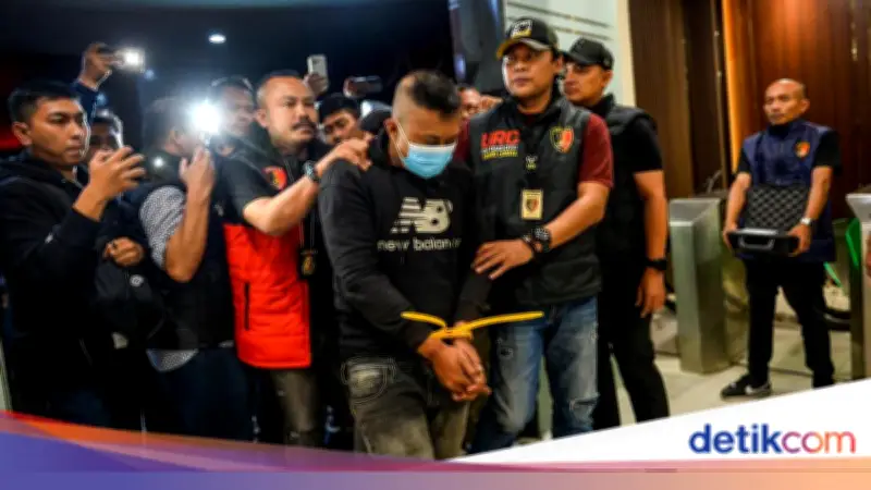 KDM Serahkan Tabungan Rp 250 Juta ke Keluarga Korban Taufik Hidayat