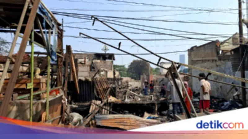 Kebakaran Hebat di Kemayoran Jakpus, 250 Rumah Hangus Porak-poranda