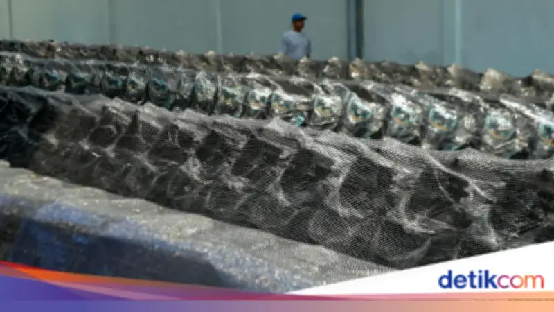 Kejagung Segel 17.600 Motor Listrik BGN di Sentul dan Cikarang