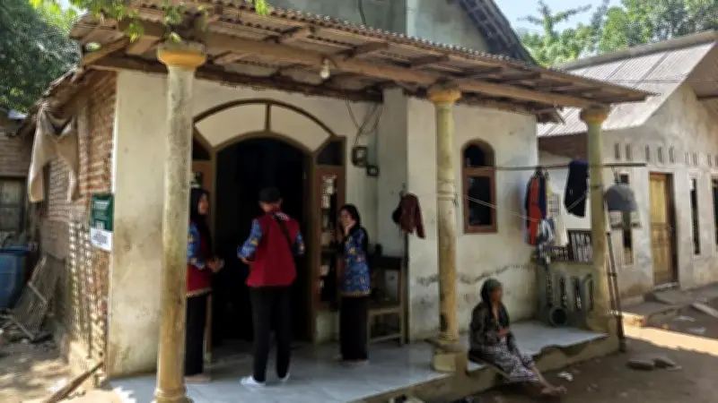 Kemensos dan KPKP Verifikasi Rumah Tak Layak Huni Orang Tua Siswa Sekolah Rakyat