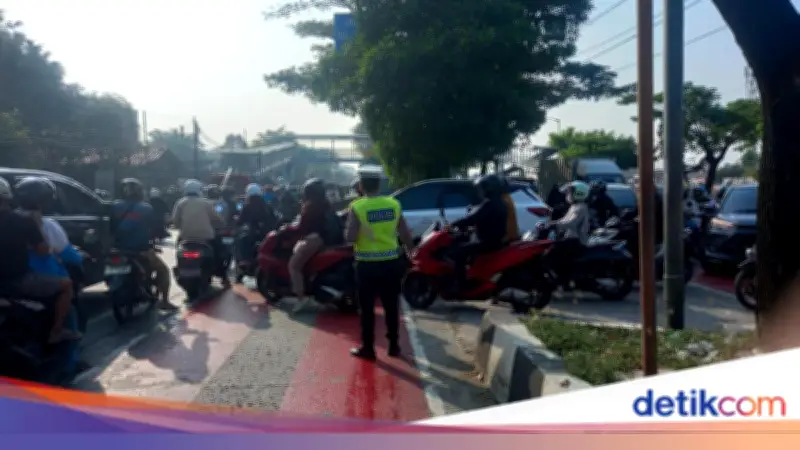 Kepadatan Lalin di Daan Mogot dan Bundaran Senayan Senin Pagi