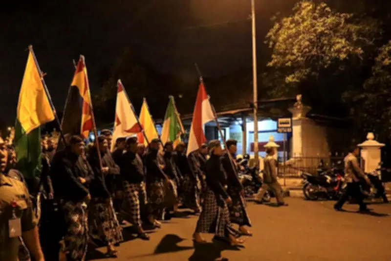 Keraton Yogyakarta Gelar Mubeng Beteng Malam 1 Suro 2026