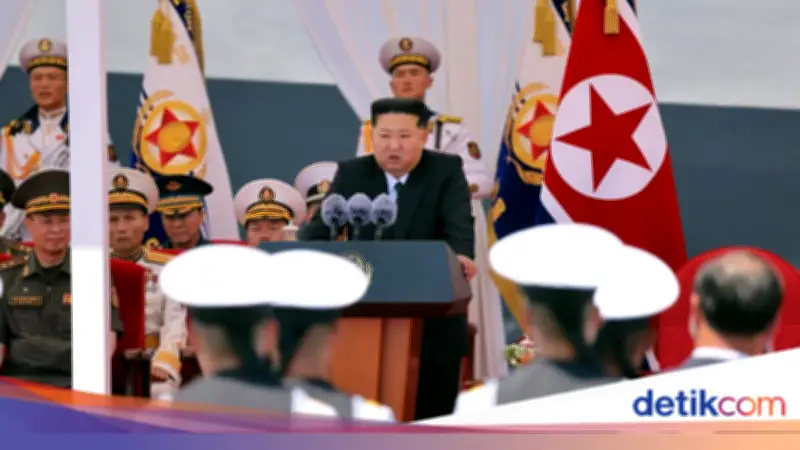 Kim Jong Un Pasang Senjata Nuklir di AL Korut, Bangun Kapal Perang 10.000 Ton