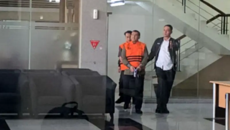 KPK Tahan 8 Tersangka Korupsi Izin WNA, Termasuk Wamen Imipas Silmy Karim