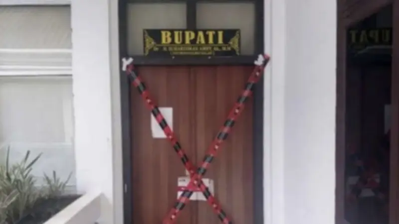 KPK Ultimatum Bupati dan Sekda Kuansing untuk Menyerahkan Diri