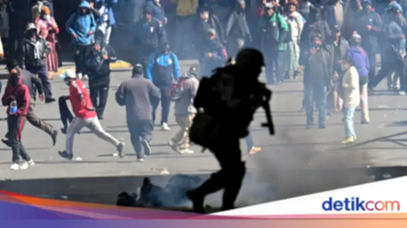 Krisis Politik Bolivia: Menteri Pertahanan dan Pendidikan Mundur