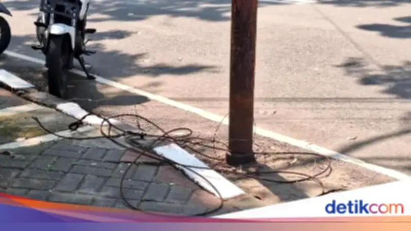Kronologi Siswi SMAN 6 Jakarta Tewas Terlindas Bus Usai Motor Tersangkut Kabel