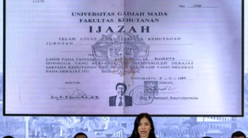 Kuasa Hukum Ungkap Makna Ijazah bagi Jokowi: Simbol Keberhasilan Orang Tua