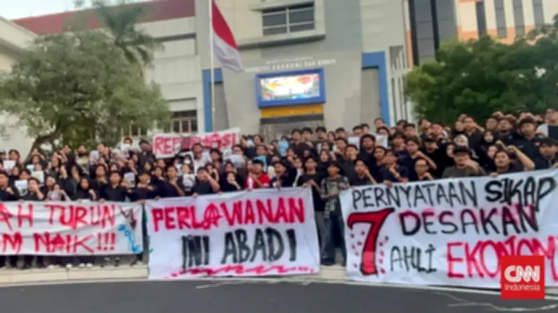 Mahasiswa Unair dan Masyarakat Sipil Sampaikan 7 Tuntutan Ekonomi