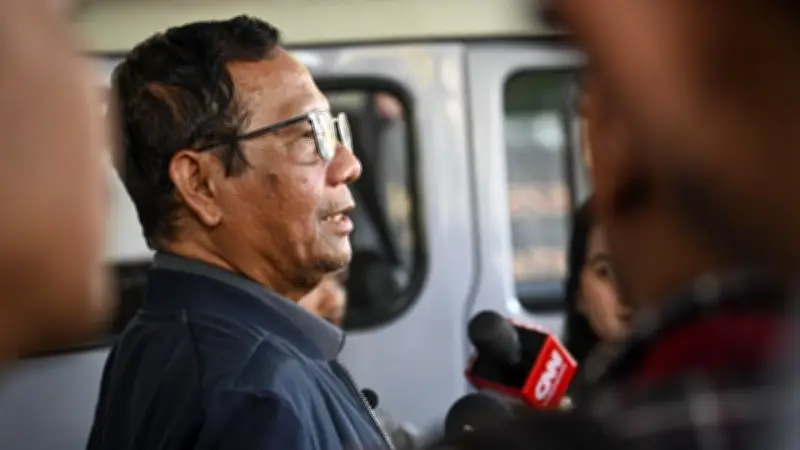 Mahfud MD Dukung Kejagung Bongkar Korupsi BGN, Sebut Dadan Tak Paham Hukum
