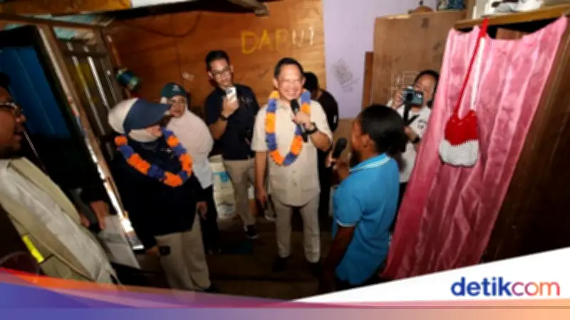 Mendagri Tinjau BSPS di Kampung Nelayan Tanjung Ria Jayapura