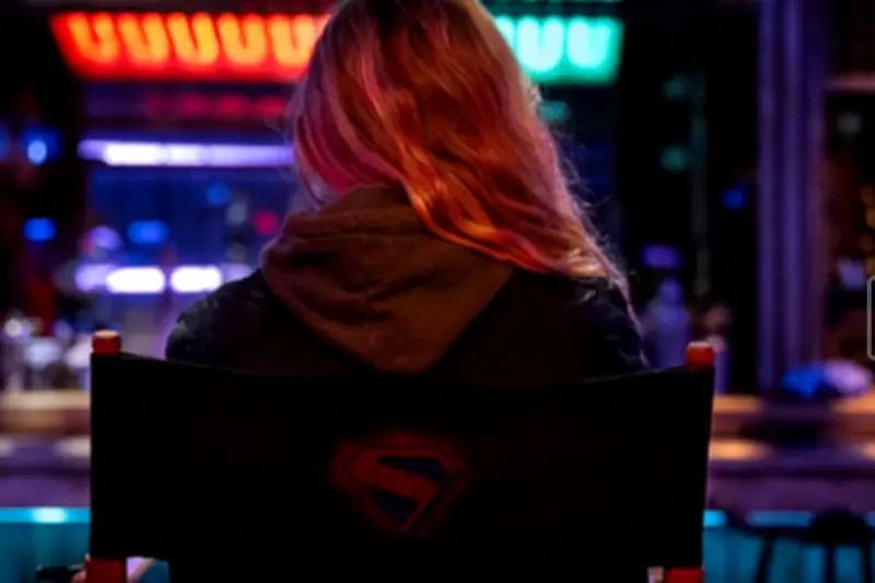 Milly Alcock Pakai Jubah Asli Superman Christopher Reeve di Film Supergirl