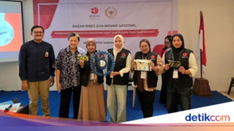 MPR dan BRIN Ajak Pemuda Karimunjawa Tangani Sampah Plastik