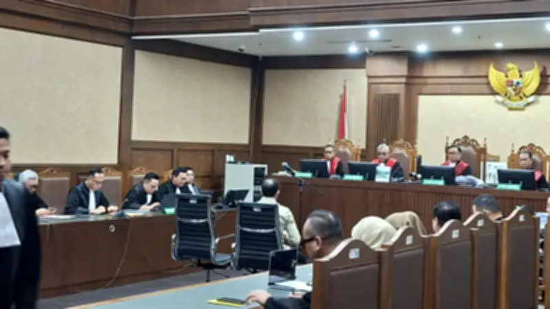 Nadiem Curhat ke Hakim: Dirawat Sebelum Sidang Duplik Kasus Chromebook