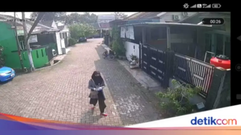 Nyamar Jadi Wanita Berjilbab, Pria Curi Mobil Tetangga di Tangerang