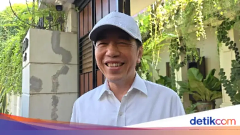 Panas! PSI dan PDIP Saling Balas Pernyataan soal Jokowi Berjaket PSI