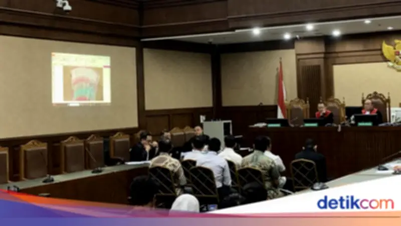 Pegawai Bea Cakap Ungkap Duit Suap Disimpan di Mobil dan Safe House