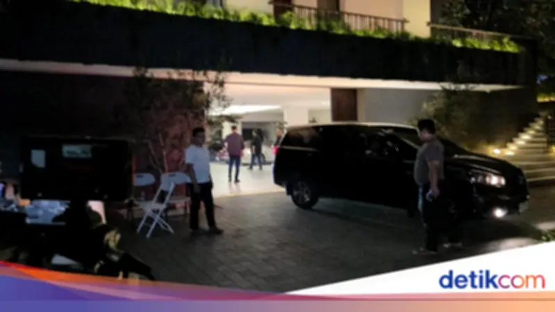 Penyidik KPK Geledah Rumah Wamen Imipas Silmy Karim Selama Satu Jam