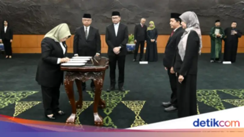 Plt Setjen MPR Lantik 3 Pejabat Tinggi Pratama, Tekankan Kolaborasi