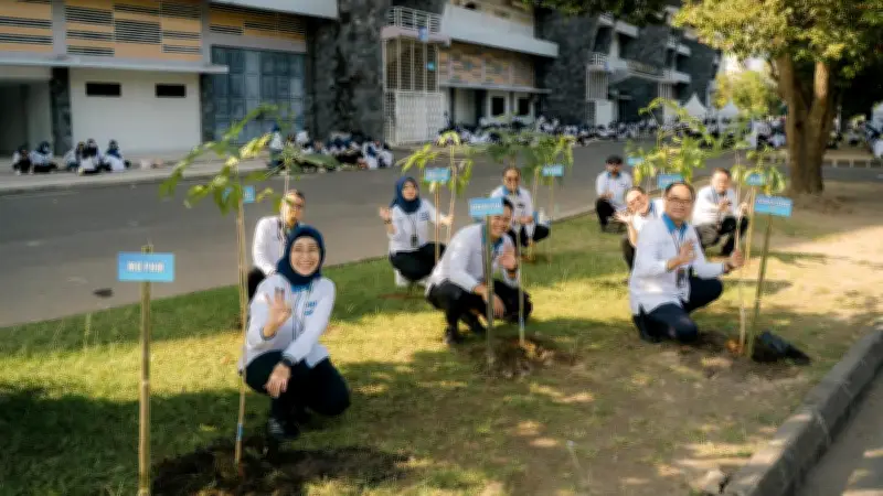 PNM Tanam 27.000 Pohon di 58 Cabang untuk Dukung Penghijauan dan SDGs
