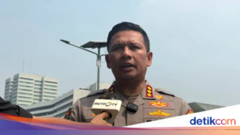Polda Metro Amankan 2 Orang Bawa Molotov Diduga Mau Susupi Demo Mahasiswa
