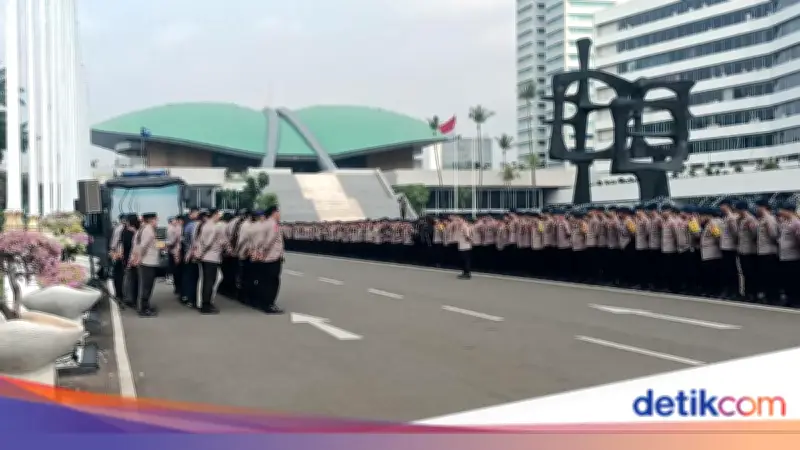 Polda Metro Tegaskan Pelayanan Humanis, Anggota Tak Dibekali Senjata Api