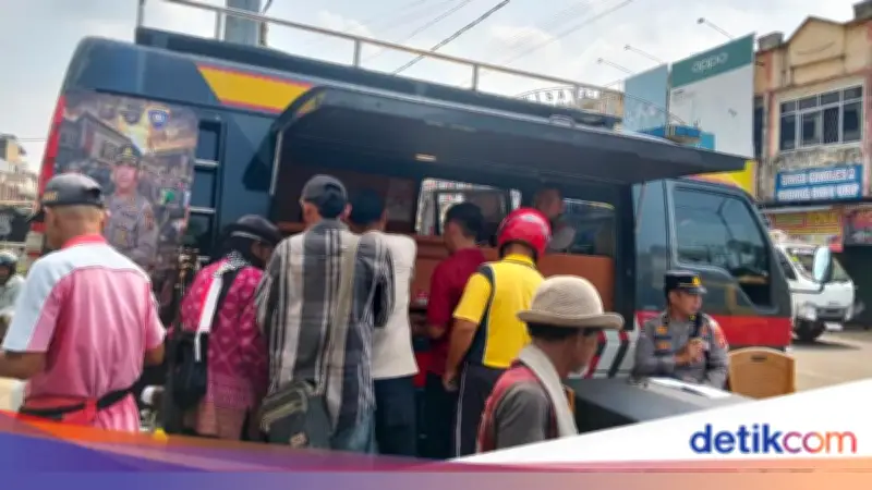 Polda Sumsel Kenalkan Layanan 110 ke Warga Lewat Program Bang Kopling