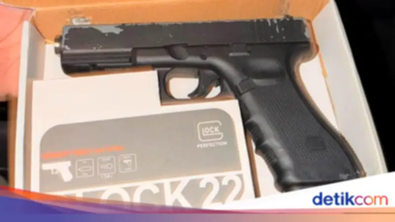 Polisi Bongkar Perdagangan Airsoft Gun Ilegal di Tanjung Priok, 15 Pucuk Disita