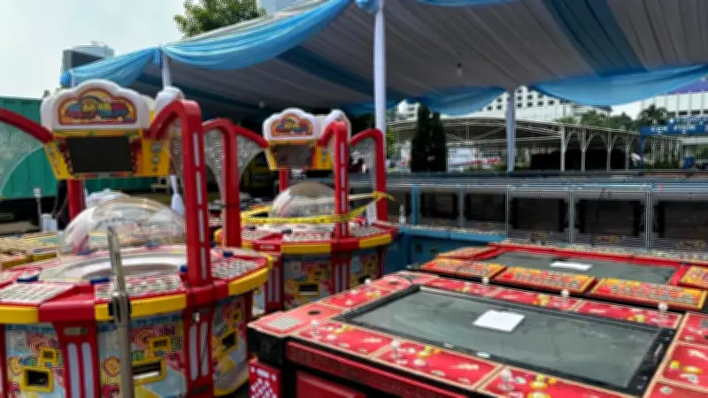 Polisi Pamer Ratusan Mesin Judi Berkedok Arena Bermain di Jakut dan Jakbar