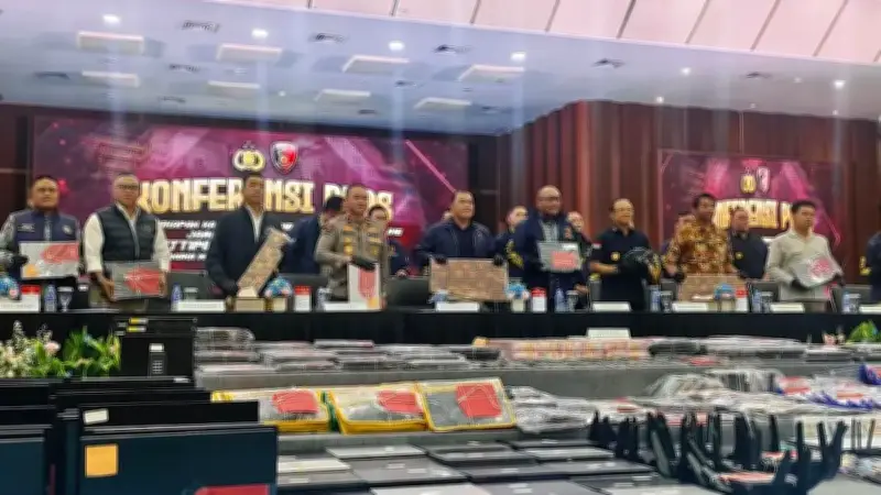 Polri Sita Rp 8,7 Miliar dan 594 HP di Kasus Judol Hayam Wuruk