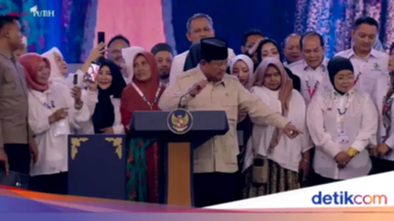 Prabowo Bawa Ayam Goreng MBG, Peringatkan Mitra Jangan Potong Lebih 14