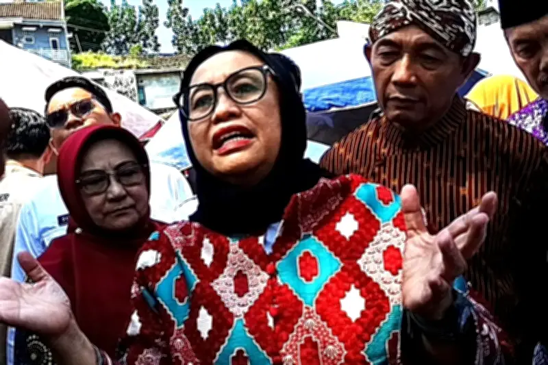 Prabowo Copot Dadan Hindayana, Nanik Deyang Jadi Kepala BGN Baru