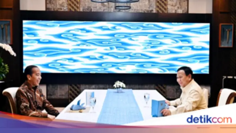 Prabowo Telepon dan Kirim Bunga Anggrek untuk Ultah Jokowi ke-65