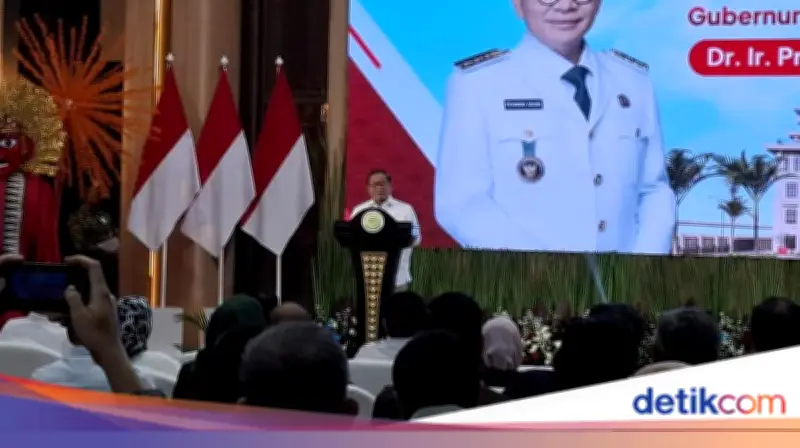 Pramono Bangun Jembatan 'Gembok Cinta' di Rasuna Said
