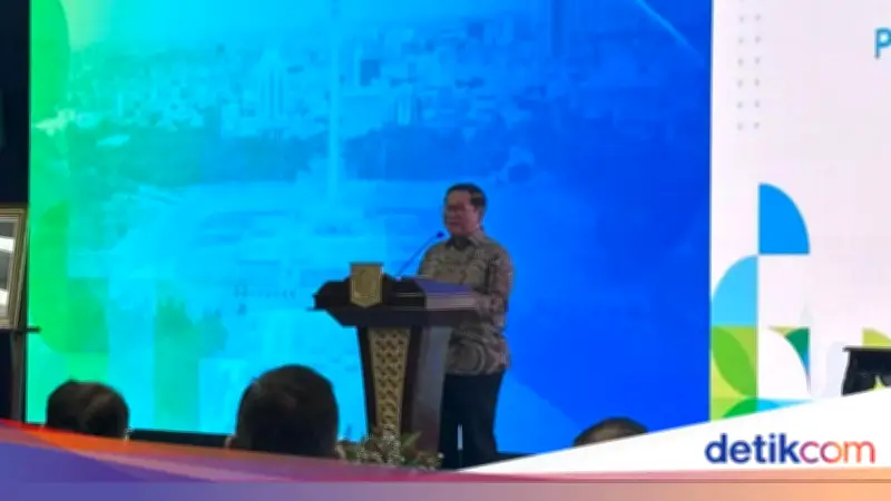 Pramono Canda Veronica Tan di Balai Kota Seperti Rumah Sendiri